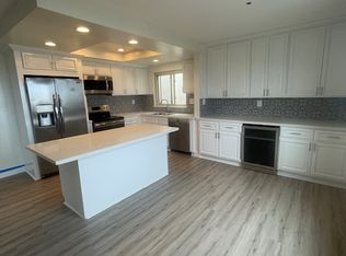 4008 Highland Ave #PENTHOUSE, Manhattan Beach, CA 90266