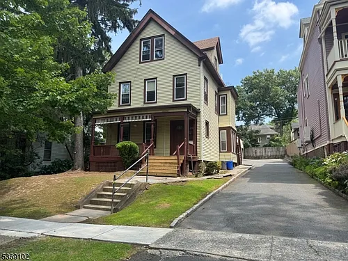 30 Riggs Pl Photo 1