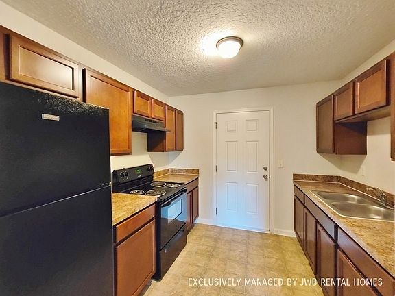 2nd image of 8717 Gum St