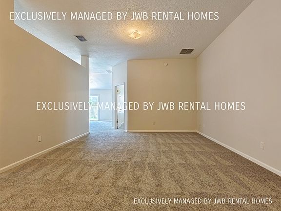 3rd image of 3736 Briar Ln