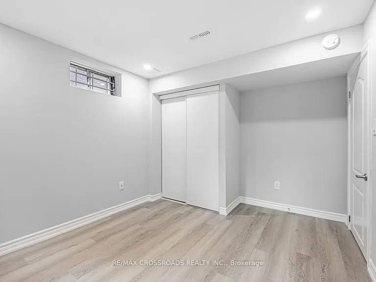 59 Bonnydon Cres — Photo 4