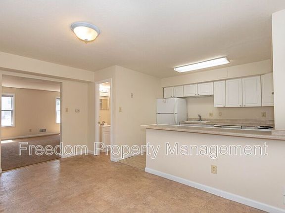 3rd image of 9206 Hood Rd