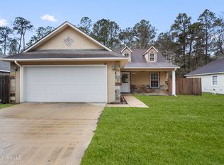 1825 Porpoise Dr, Gautier, MS 39553