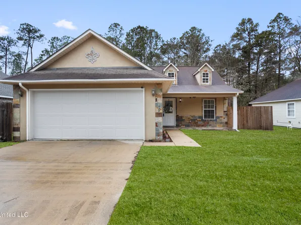 1825 Porpoise Dr, Gautier, MS 39553