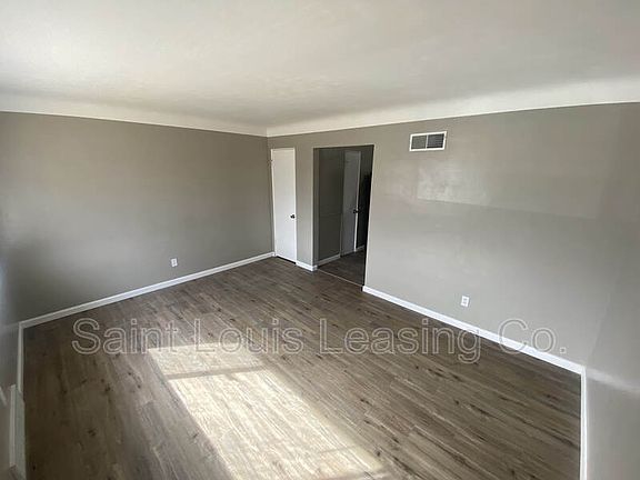 5th image of 10218 Lynncrest Ct