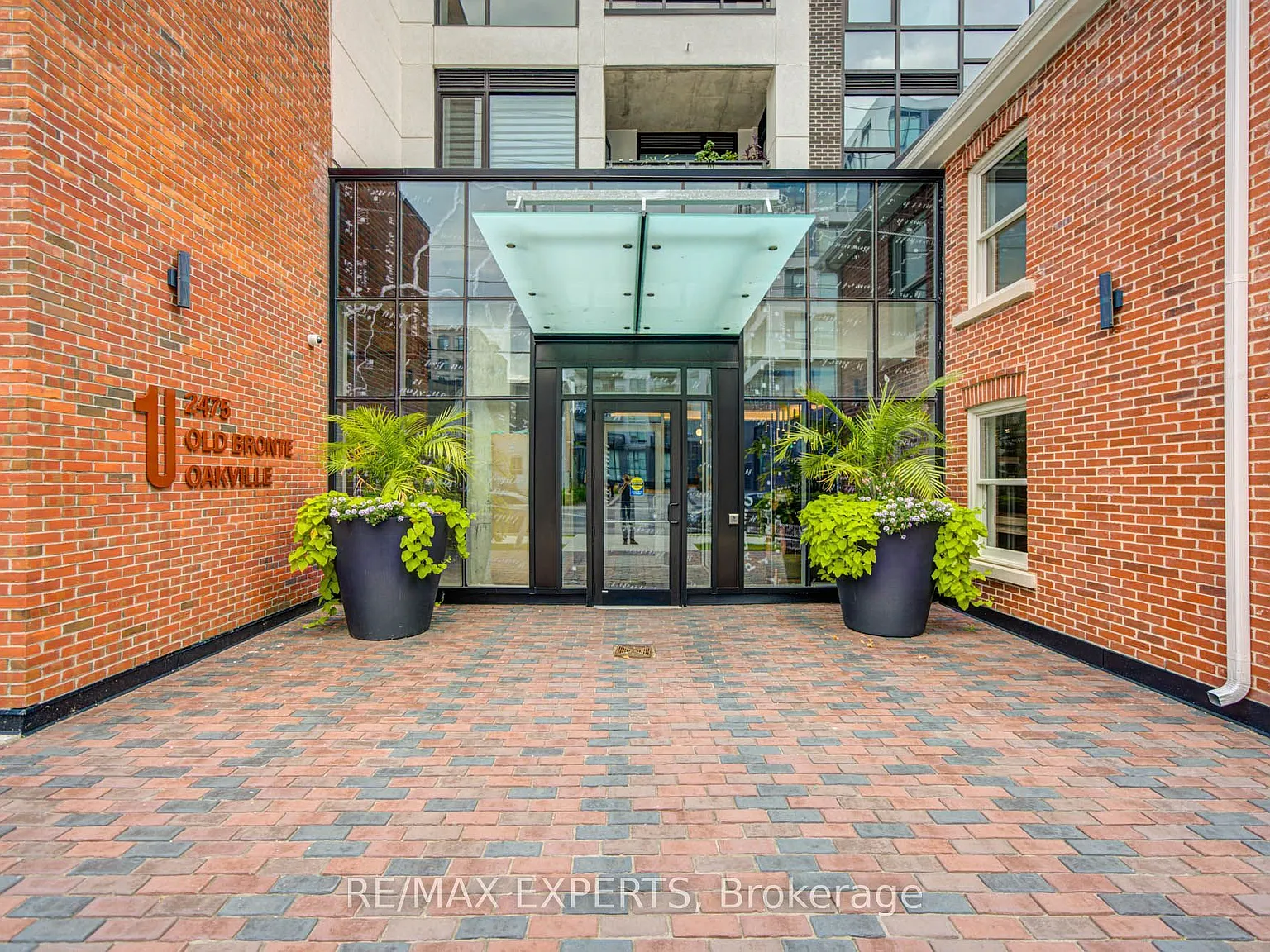 2 bed, $2,795 — Photo 4