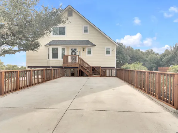 450 Stagecoach, Canyon Lake, TX 78133