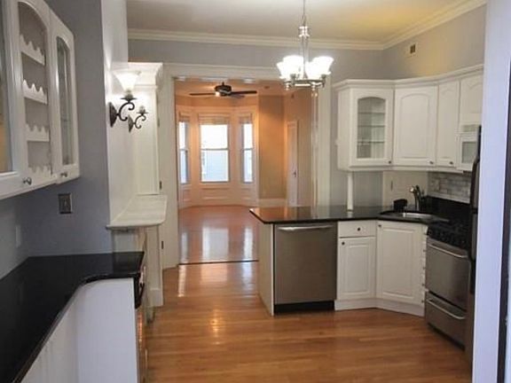 3rd image of 21 Gates St #2