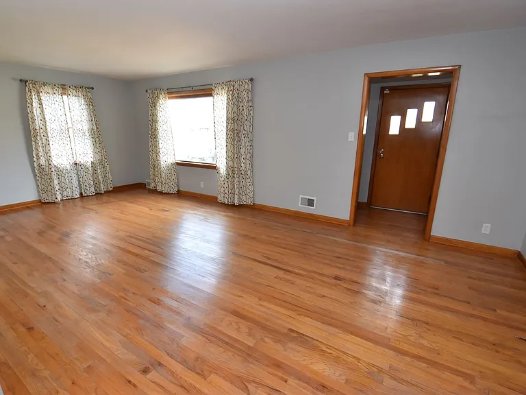 17306 Douglas Rd — Photo 6