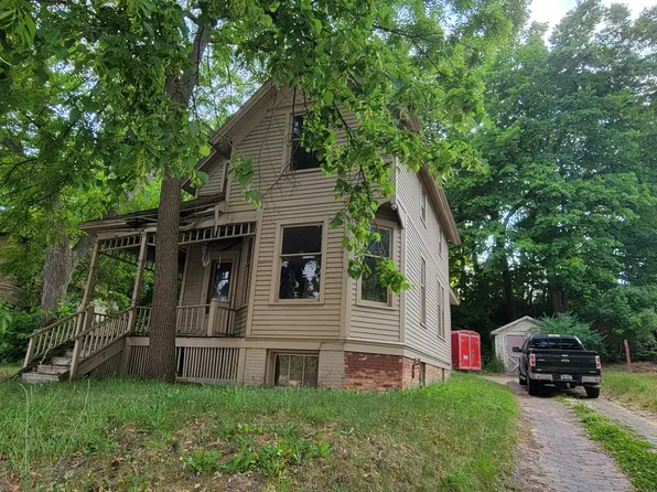 435 N Dexter St, Ionia, MI 48846