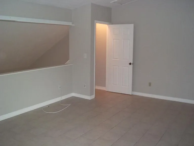 4005 Windjammer Ln — Photo 5