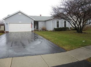 535 Ladysmith Rd, Bartlett, IL 60103