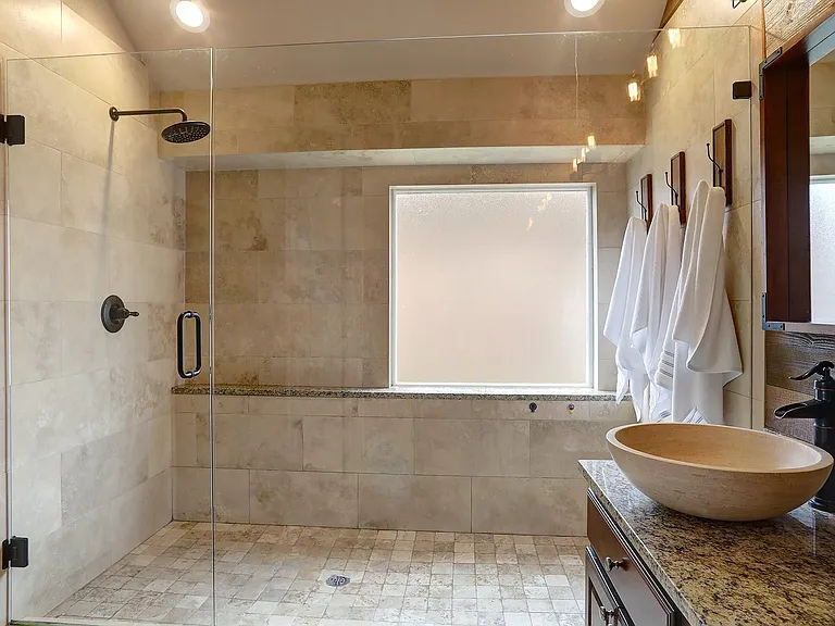 2440 Deerwood Dr — Photo 30