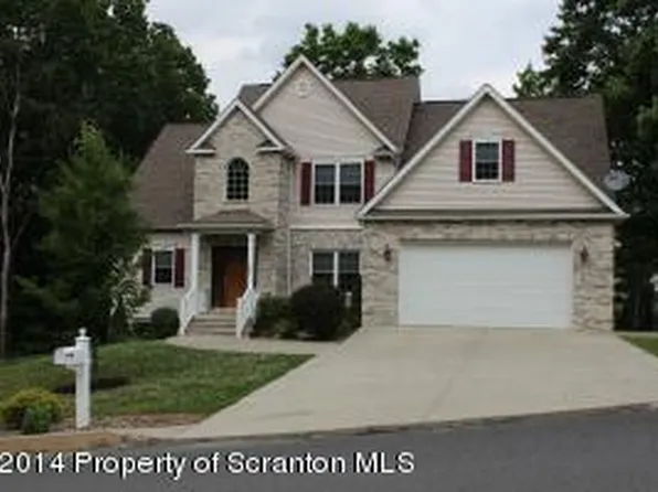 111 Red Oak Dr, Olyphant, PA 18447
