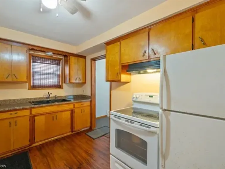 8211 Whittington Dr — Photo 13