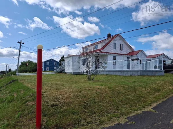 2633 State Highway 206, Robins, NS B0E 1A0