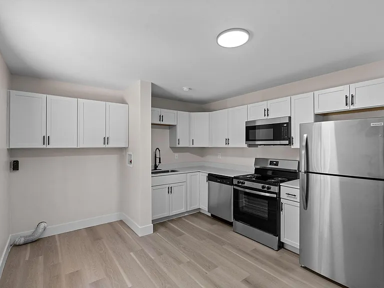 3722 Ark Ave — Photo 10