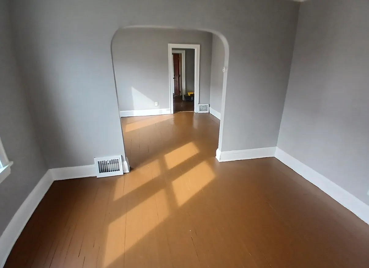 2 bed, $800 — Photo 1