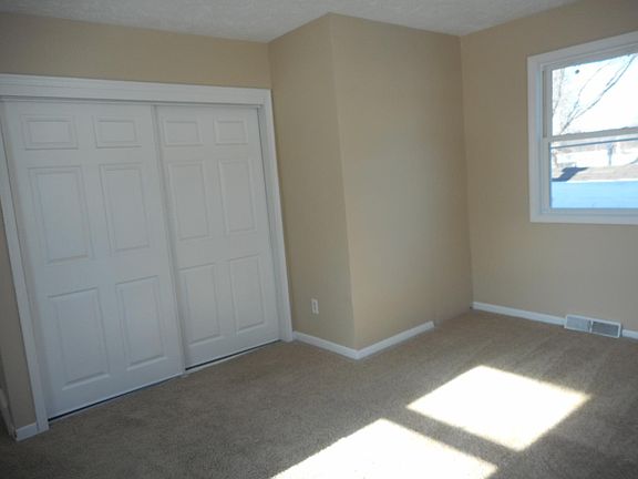 5th image of 4516 S 62nd St