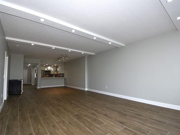 4th image of 2880 NE 14th Street Causeway #602