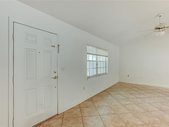 3rd image of 608 Hamlet Ct
