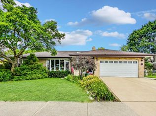220 Yost Ave, Park Ridge, IL 60068