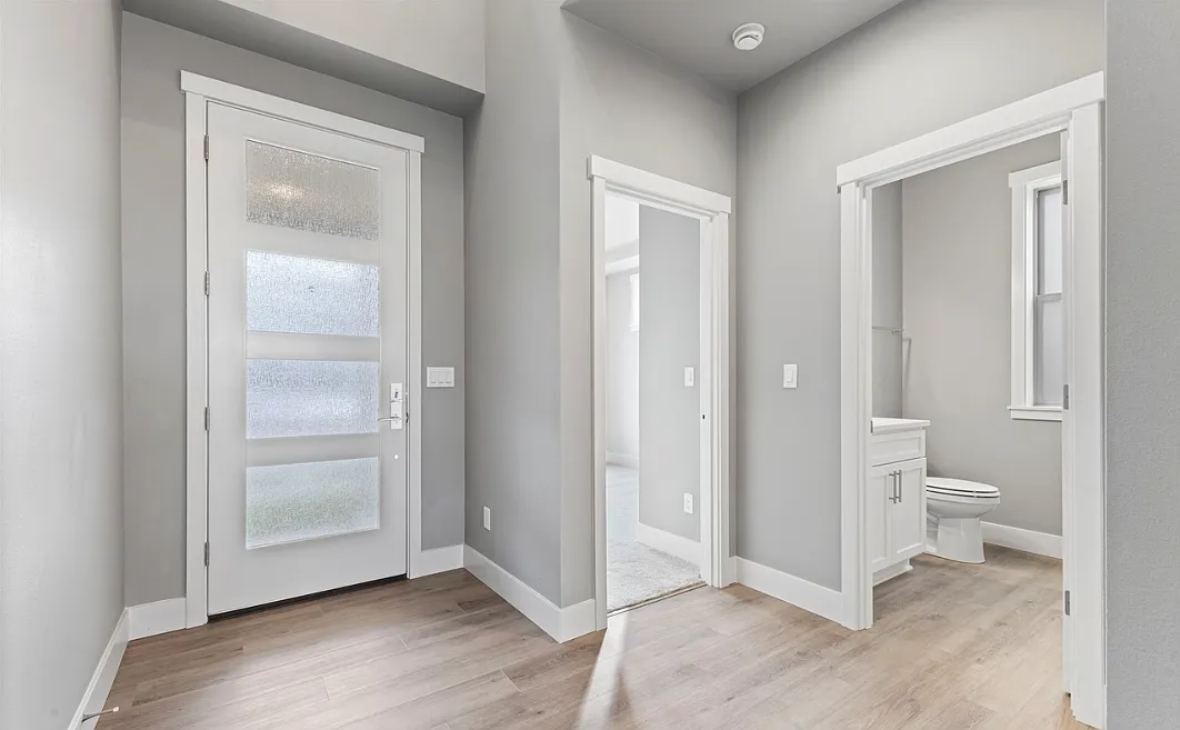 4 bed, 2486 sqft, $3,750 — Photo 4
