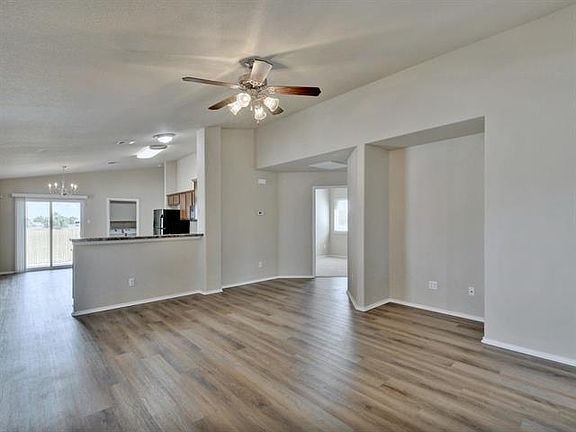 4th image of 1109 S Brook Dr