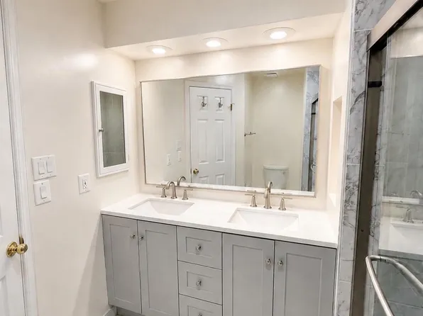 7717 Lafayette Forest Dr #89, Annandale, VA 22003