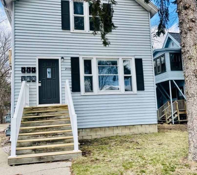 208 S ster Ave Complex 208 S ster Ave Green Bay WI Zillow