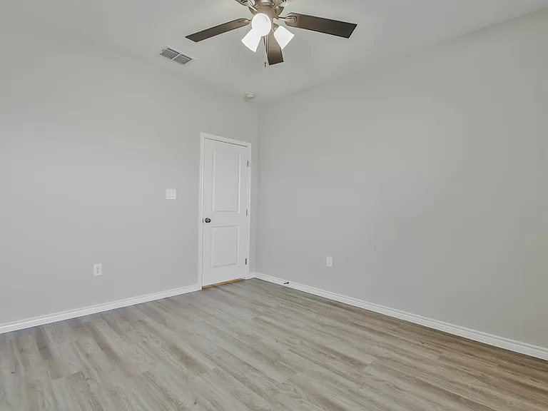 1313 Corpus Ave #B — Photo 16