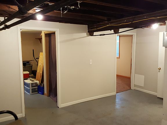 5th image of 920 12th Ave S