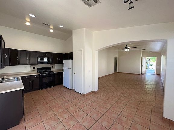 5th image of 5021 Lunetto Ave