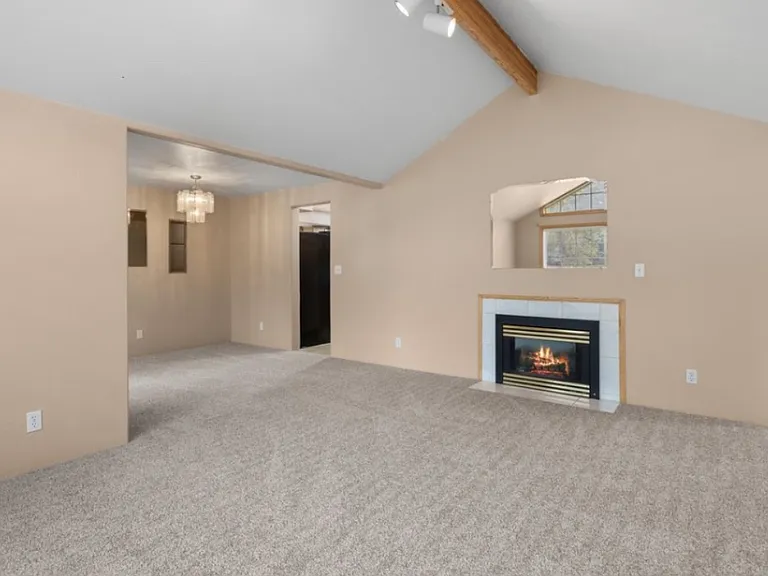 2495 NW Loma Vista Dr — Photo 4