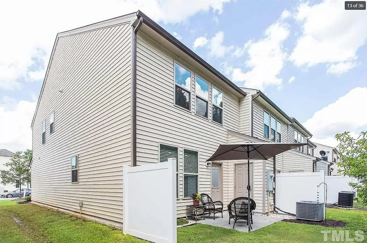 3 bed, 2.5 bath, 1684 sqft, $2,000 — Photo 4