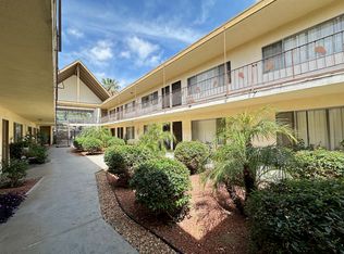 7636 Owensmouth, Canoga Park, CA 91304