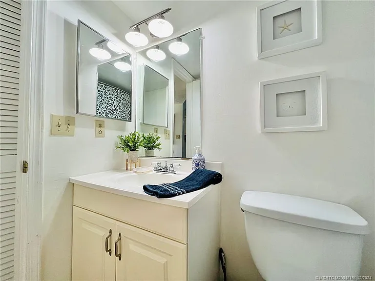 9400 S Ocean Dr #202 — Photo 37