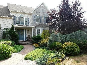 1st image of 23 Lovell Dr