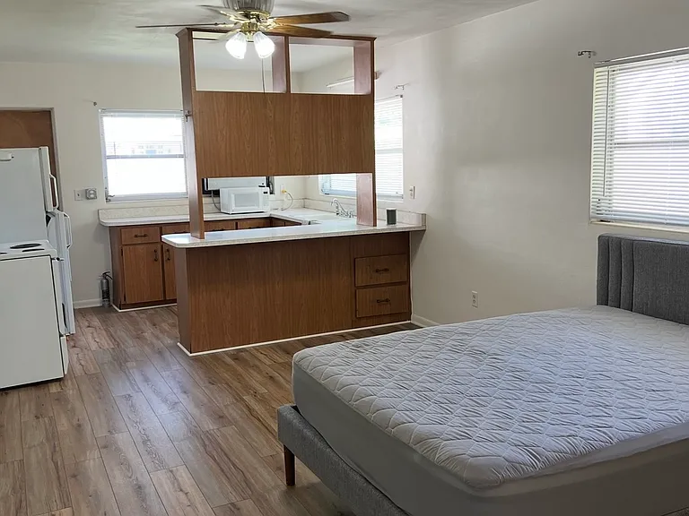21 N Brock St — Photo 10