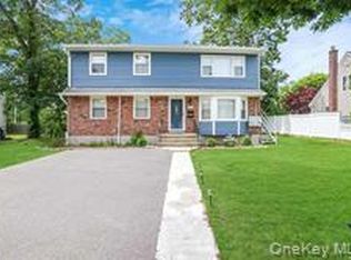 140 N 21st St, Wyandanch, NY 11798