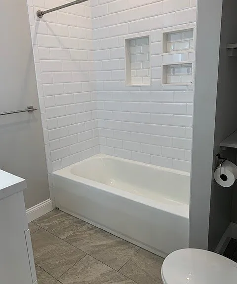 5 1/2 Edward St — Photo 11