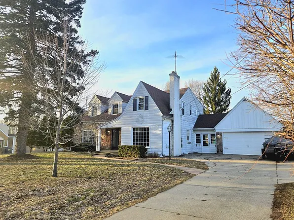 4379 Fairview St SW, Grandville, MI 49418