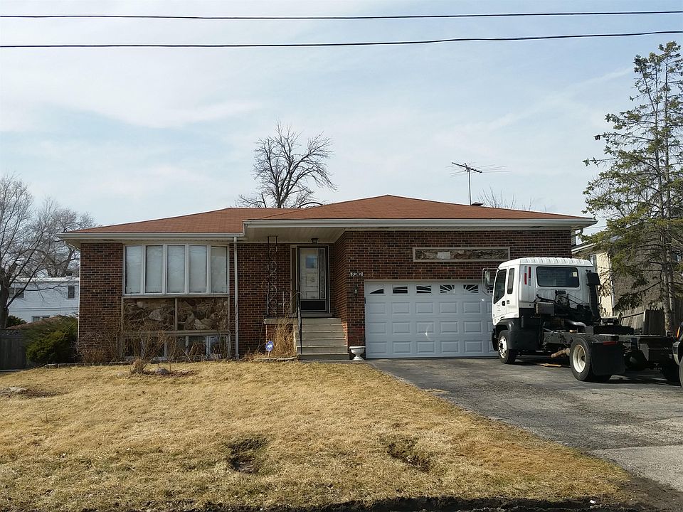 1st image of 9242 N Lincoln Ave