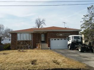 9242 N Lincoln Ave, Des Plaines, IL