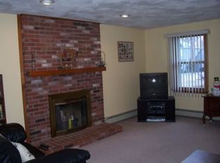 22 Rocky Knoll Dr, North Attleboro, MA 02760