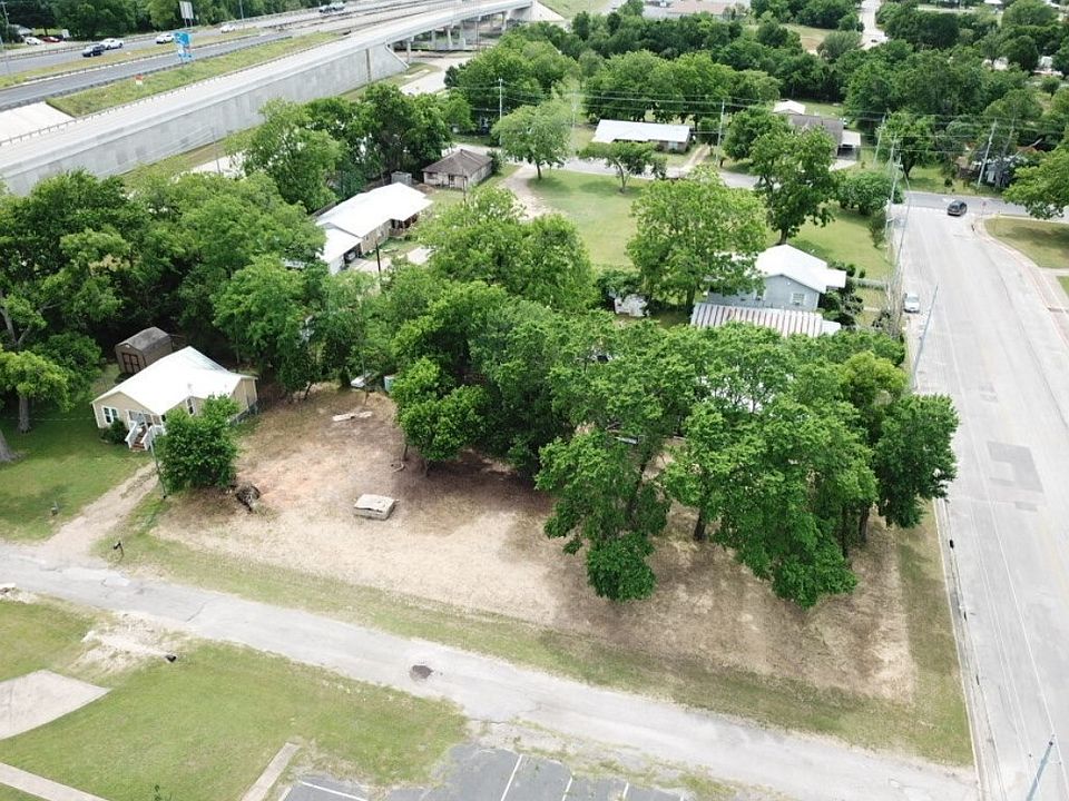 1st image of 1409 Emile St