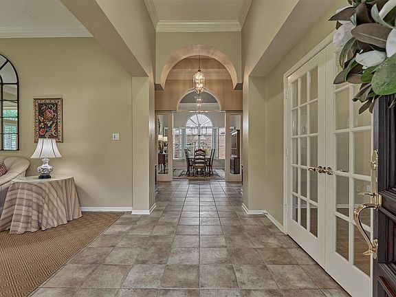 5th image of 46 N Copperknoll Cir