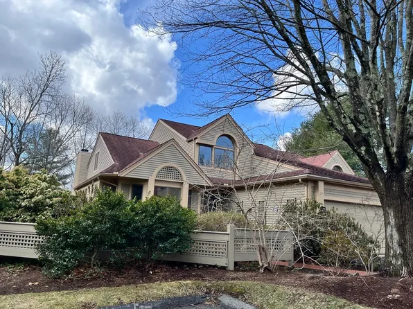 7 Wainwright Rd Unit 8, Winchester, MA 01890