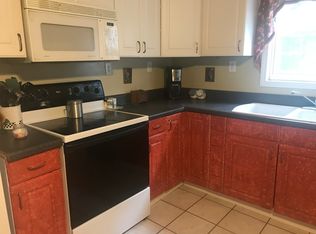 111 Riverview Dr, Hawkinsville, GA 31036