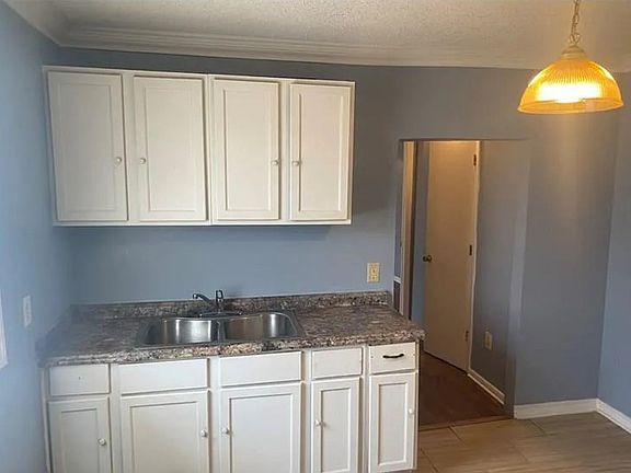4th image of 3041 Law St Unit 1
